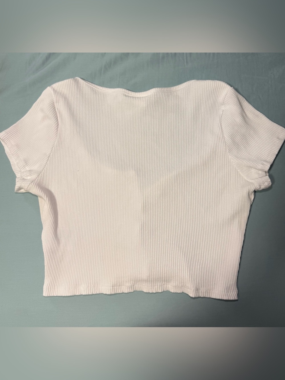 H&M White Ribbed Scoop Button-Front Crop Top - Picture 3 of 3